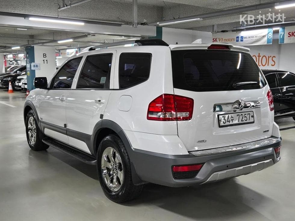 Киа The New (фейслифт) Mohave4x4 VIP 7-местен (Лимузин) - 3