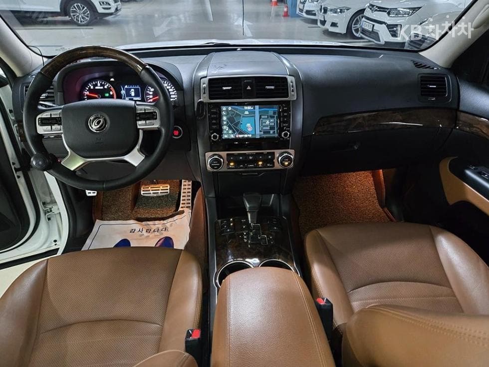 Киа The New (фейслифт) Mohave4x4 VIP 7-местен (Лимузин) - 9