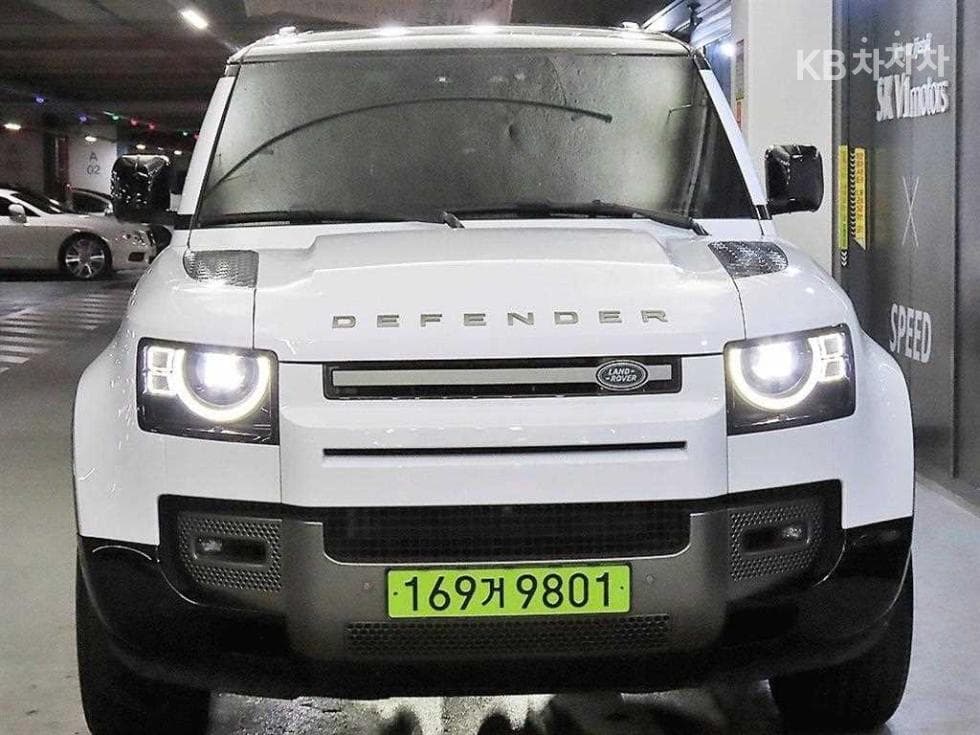 Land Rover 디펜더(L663)130 D300 X-DYN SE - 2