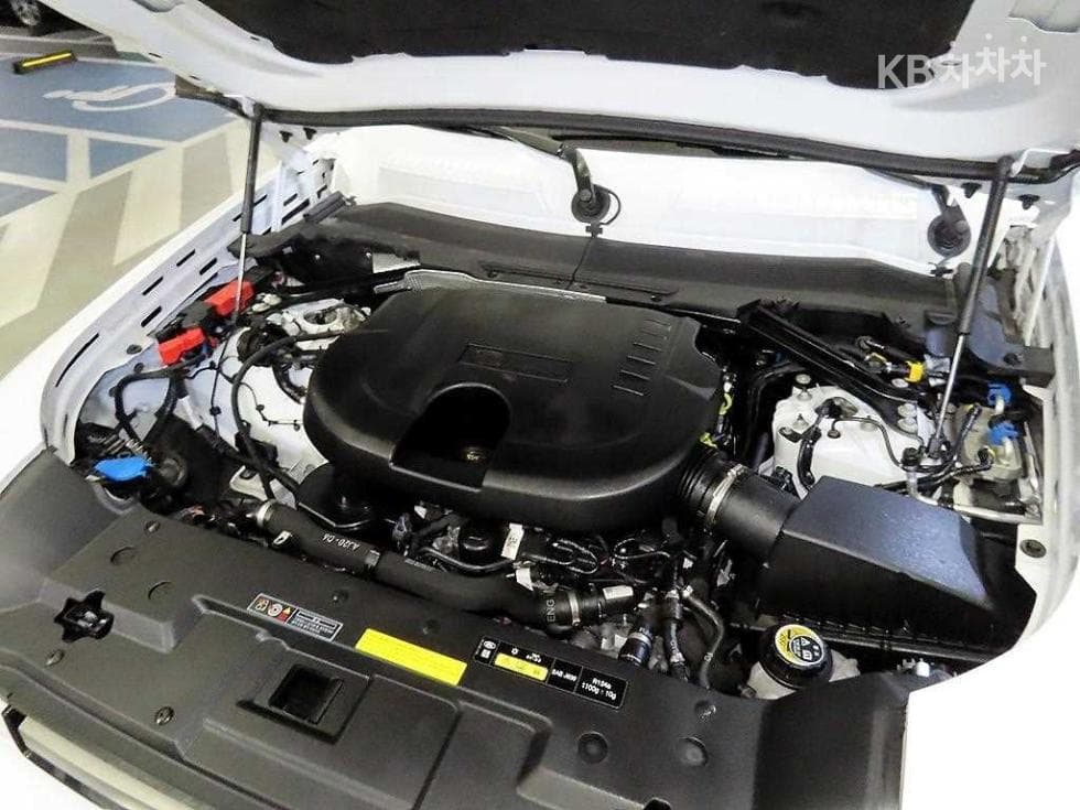 Land Rover 디펜더(L663)130 D300 X-DYN SE - 19