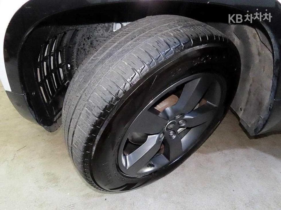 Land Rover 디펜더(L663)130 D300 X-DYN SE - 20
