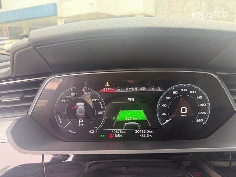 Ауди e-tron55 quattro Стандартен - 8