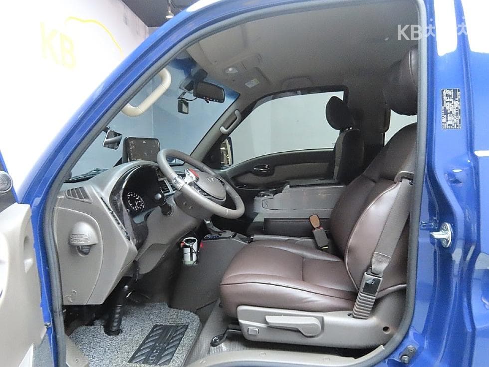 Хюндай Porter 2Удължено междуосие Двойна Кабина LPG Premium - 9