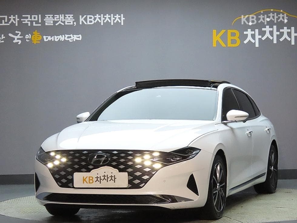 Hyundai The New (facelift) Grandeur (Azera) 2.5 Le Blanc - Image 1