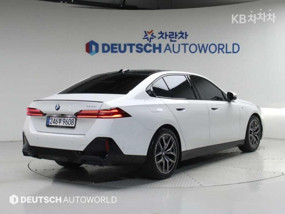 BMW New5 Series(G60)520i SE - 2