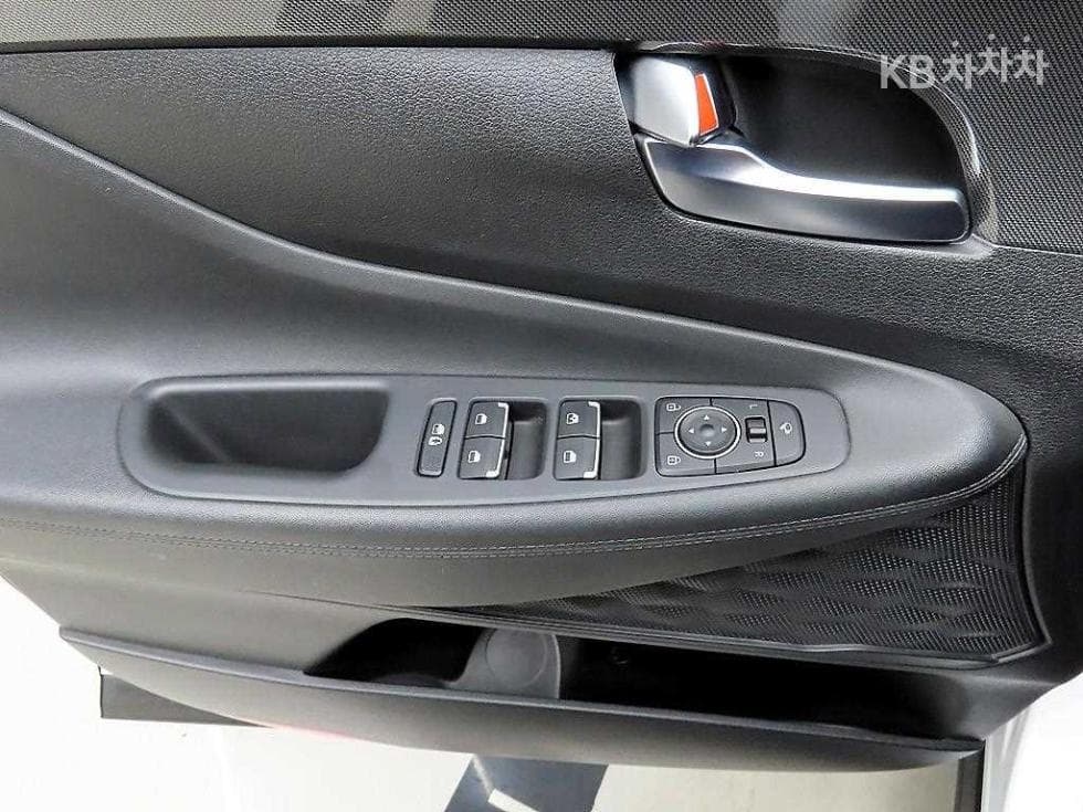Хюндай The New (фейслифт) Санта Фе TMДизел 2.2 2WD Exclusive - 11