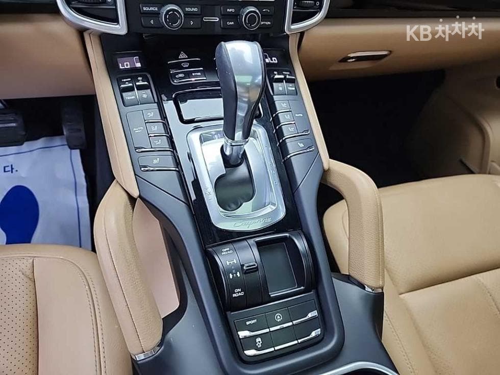 Porsche New Cayenne(958)3.0 Diesel 958 - 8