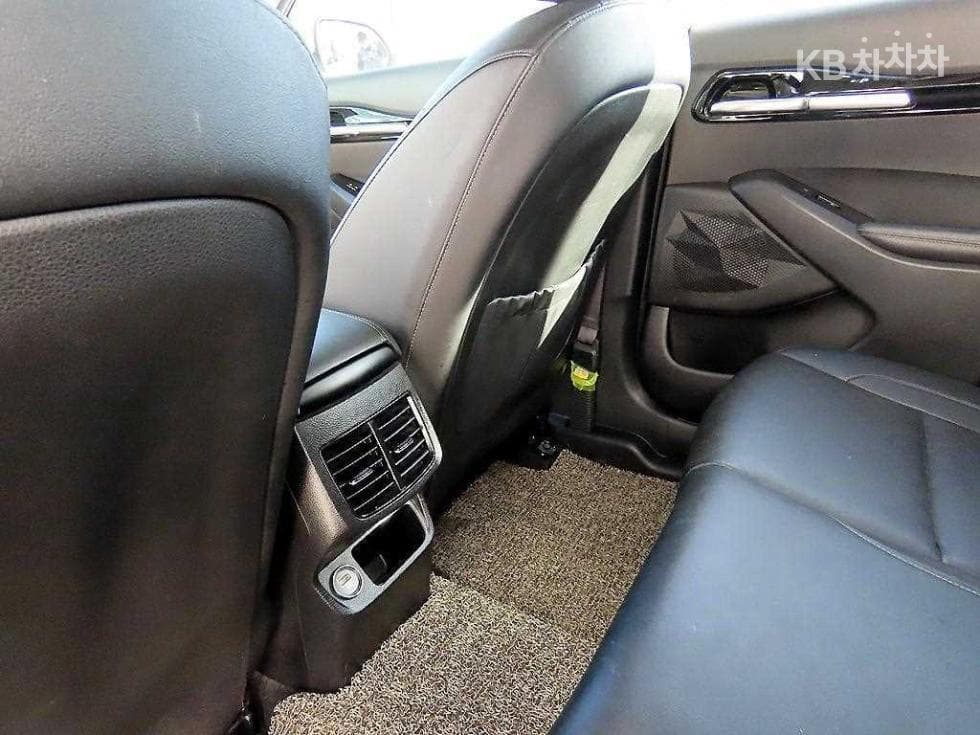 Киа Seltos1.6 Дизел 2WD Noblesse - 17