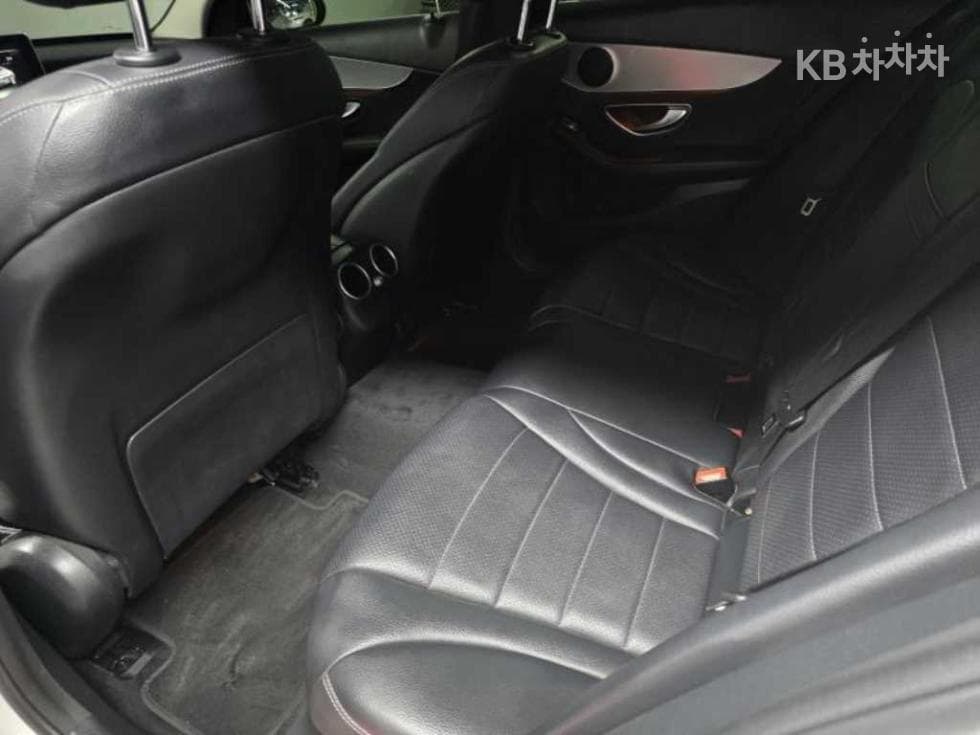 Mercedes-Benz The New (facelift) C-ClassC200 Avantgarde W205 - 12