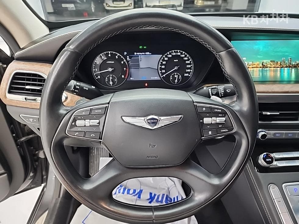 Genesis G905.0 GDi AWD Prestige - 9