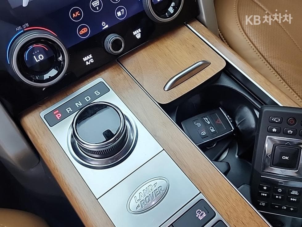 Land Rover Нов Range Rover4.4 SDV8 Автобиография 405 - 8