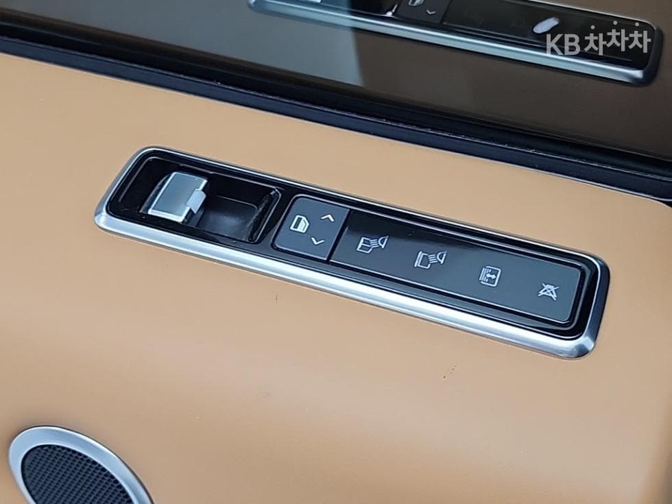Land Rover Нов Range Rover4.4 SDV8 Автобиография 405 - 15
