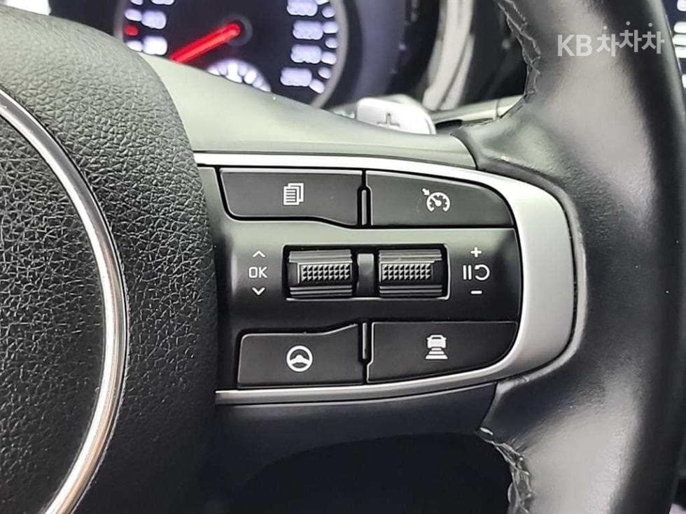 Kia K5 3rd Gen2.0 Gasoline Prestige - 17
