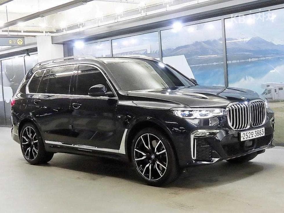 BMW X7(G07) xDrive 40i M Sport - Image 1