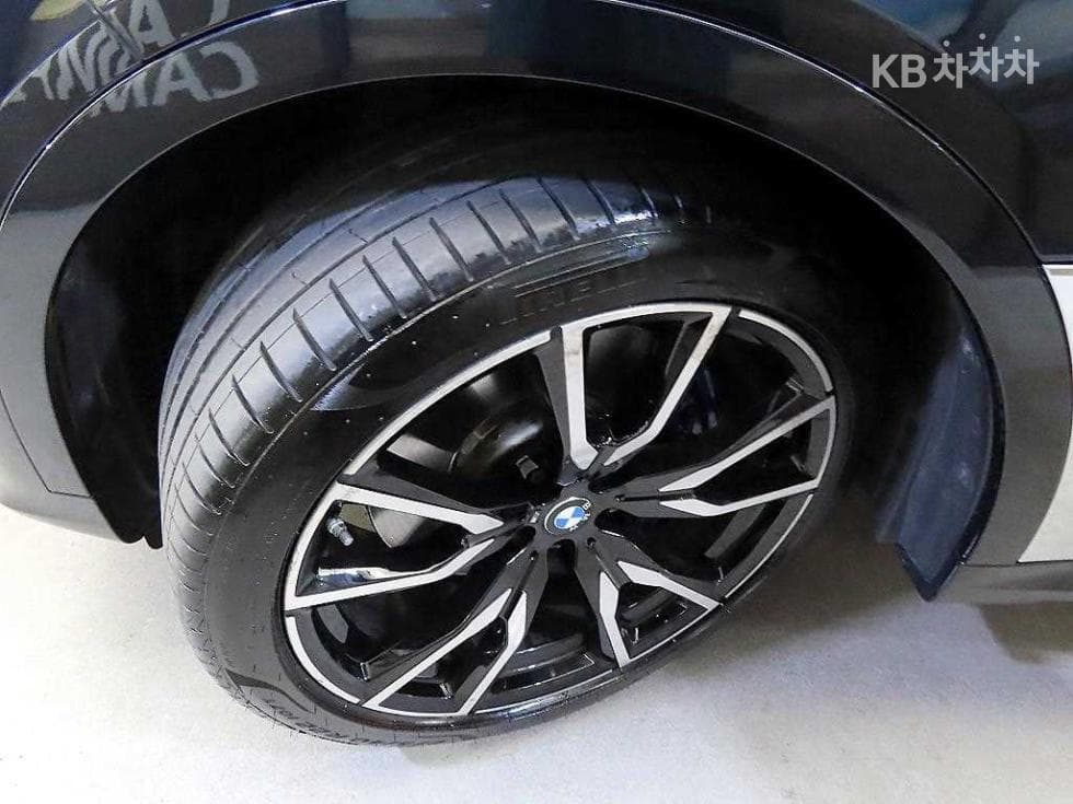 BMW X7(G07)xDrive 40i M Sport - 20