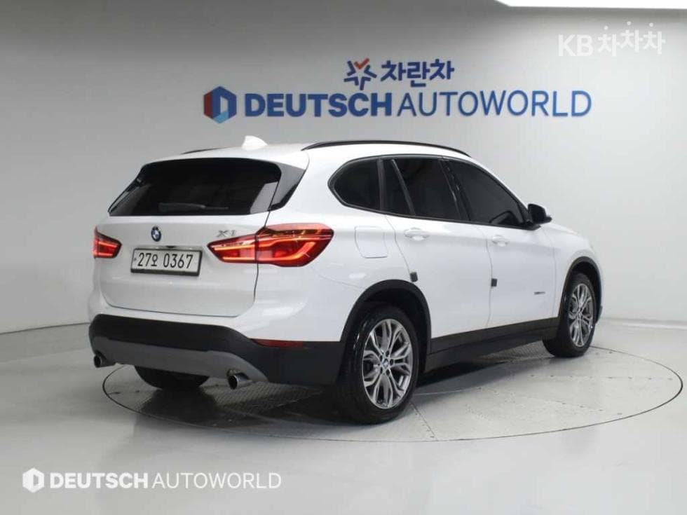 BMW X1 (F48)xDrive 20d Стандартен - 2