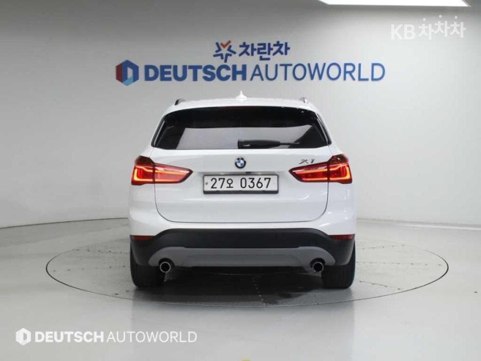 BMW X1 (F48)xDrive 20d Стандартен - 4