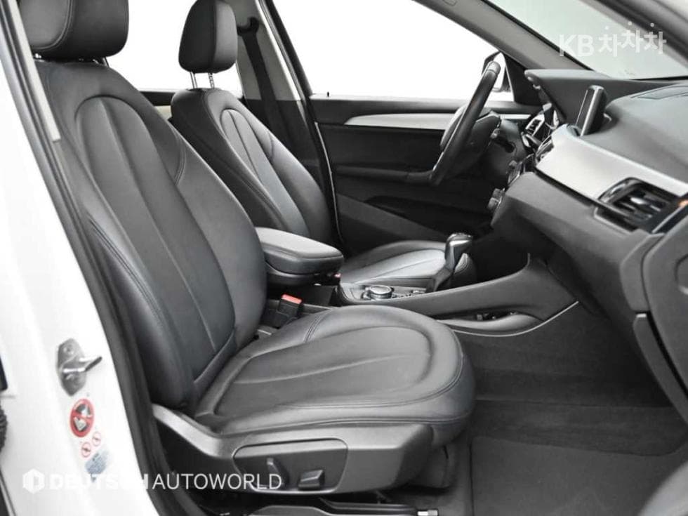 BMW X1 (F48)xDrive 20d Стандартен - 10
