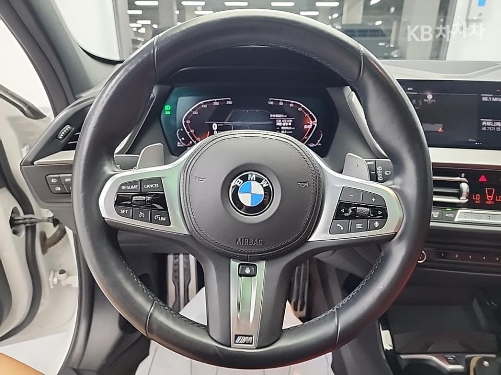 BMW 1시리즈 (F40)118d M Sport Package - 9