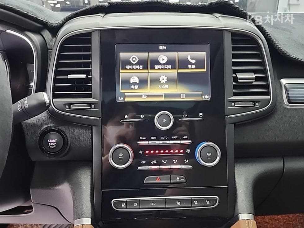 Рено Корея Нов QM62.0 GDe 2WD RE Signature - 10