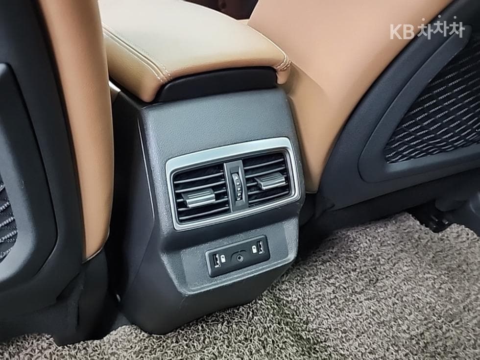 Рено Корея Нов QM62.0 GDe 2WD RE Signature - 13
