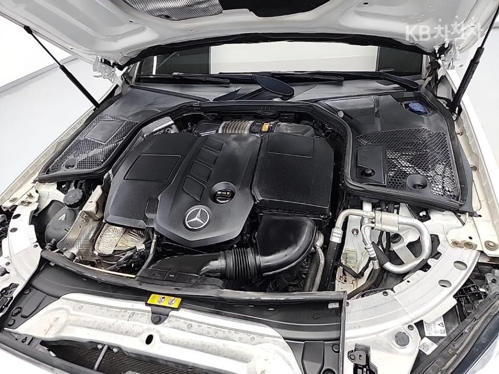 Mercedes-Benz The New (facelift) C-ClassC220 d 4Matic Avantgarde - 5