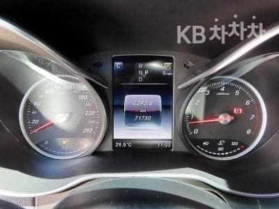 Mercedes-Benz The New (фейслифт) C-КласC200 4Matic Exclusive - 9
