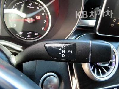 Mercedes-Benz The New (фейслифт) C-КласC200 4Matic Exclusive - 11