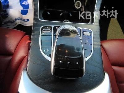 Mercedes-Benz The New (фейслифт) C-КласC200 4Matic Exclusive - 12