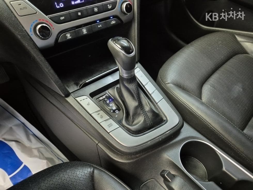Hyundai Avante (Elantra)AD1.6 GDi Smart - 8