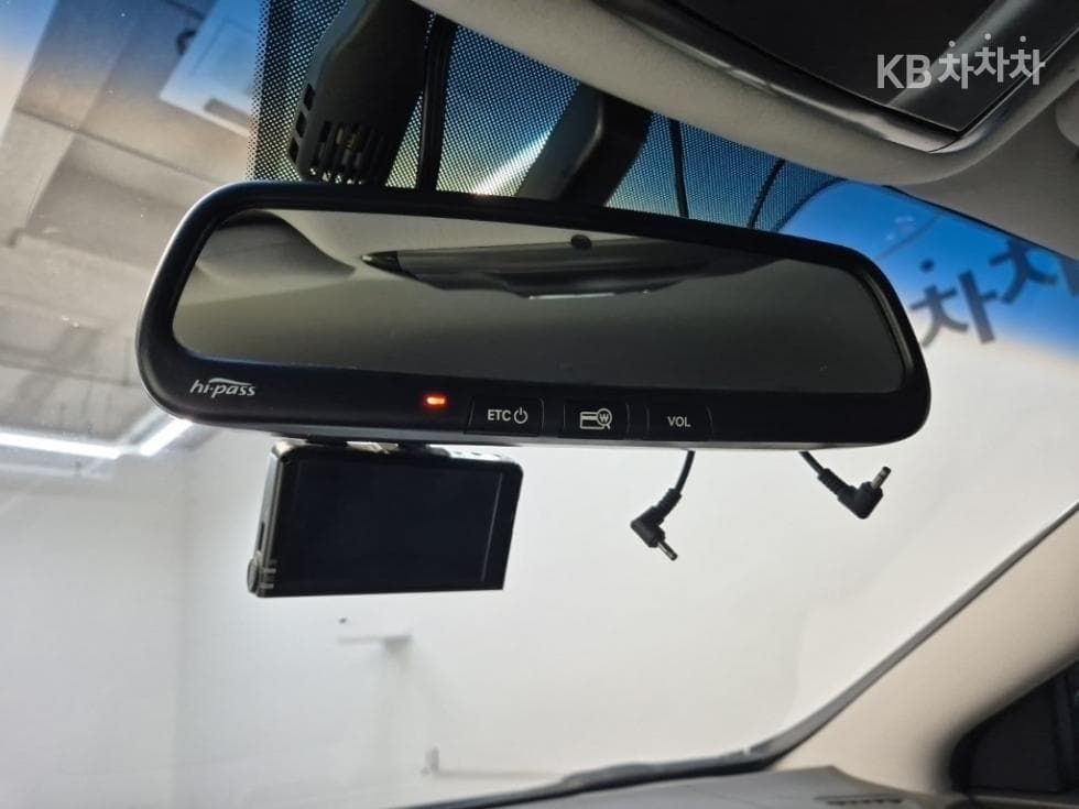 Hyundai Grandeur (Azera)HGHG300 Premium - 16
