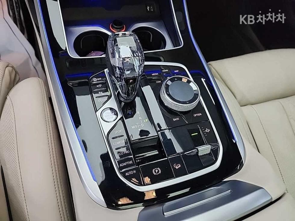 BMW X7(G07)M50i Standard - 8