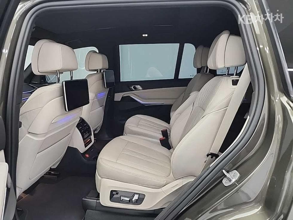 BMW X7(G07)M50i Standard - 12
