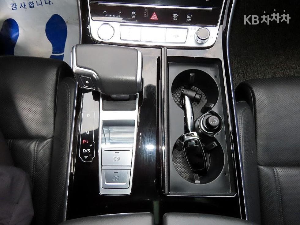 Ауди A8 (D5)55 TFSI Quattro LWB - 11