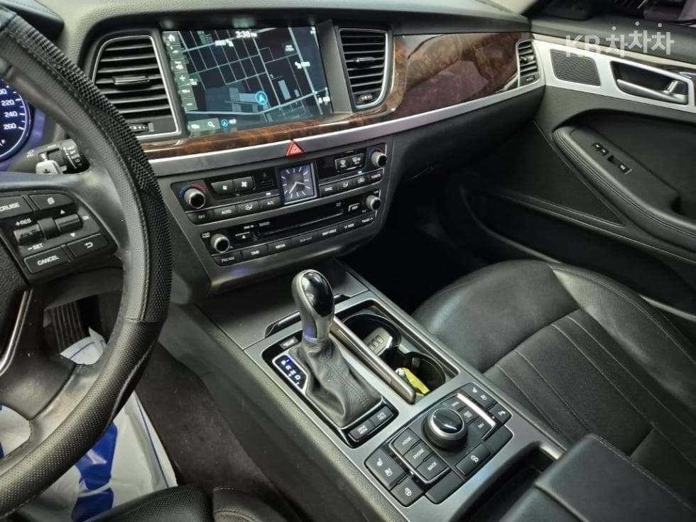 Hyundai GenesisDHG330 Premium - 10