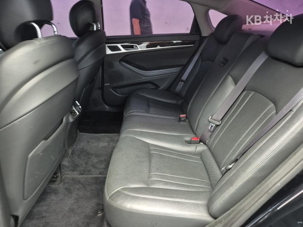 Hyundai GenesisDHG330 Premium - 12