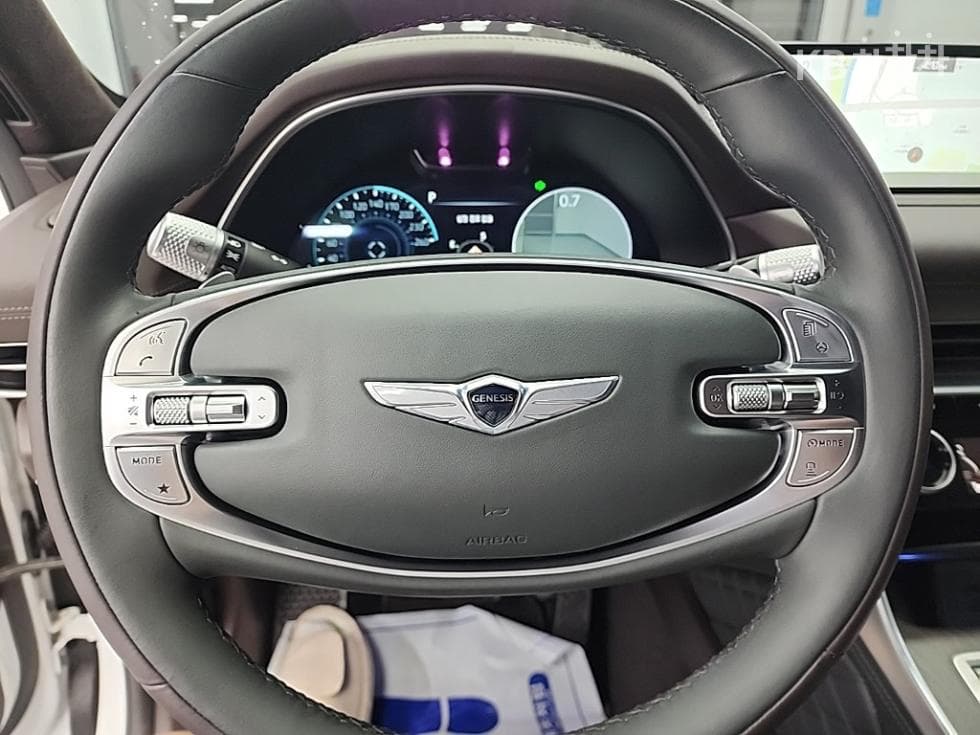 Genesis GV802.5 Turbo Gasoline AWD - 9