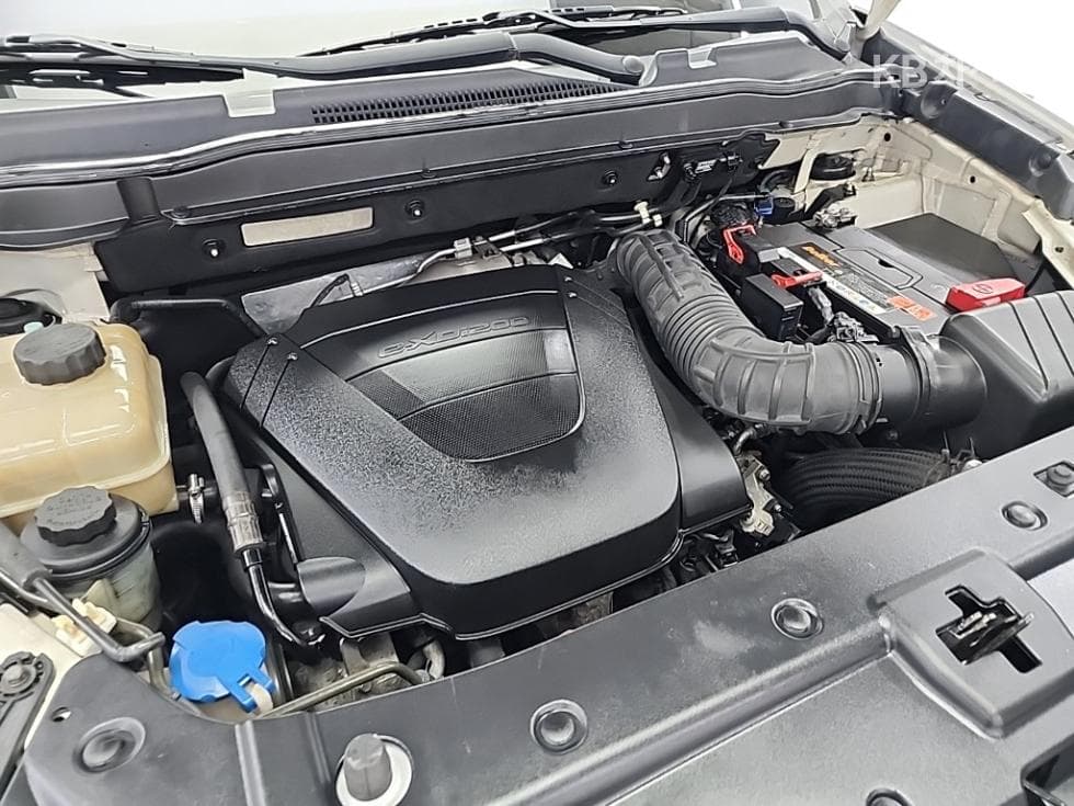 KG Mobility New코란도 C2.0 CVT 2WD High-end Type - 5