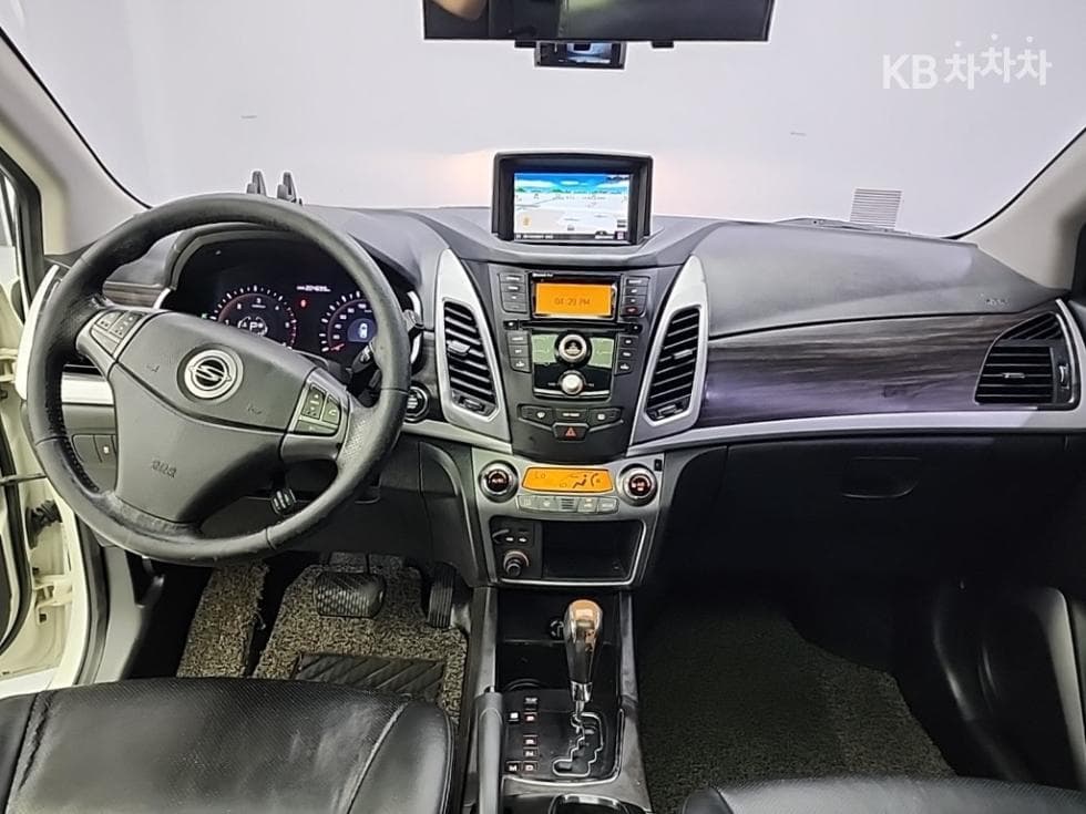 KG Mobility New코란도 C2.0 CVT 2WD High-end Type - 7