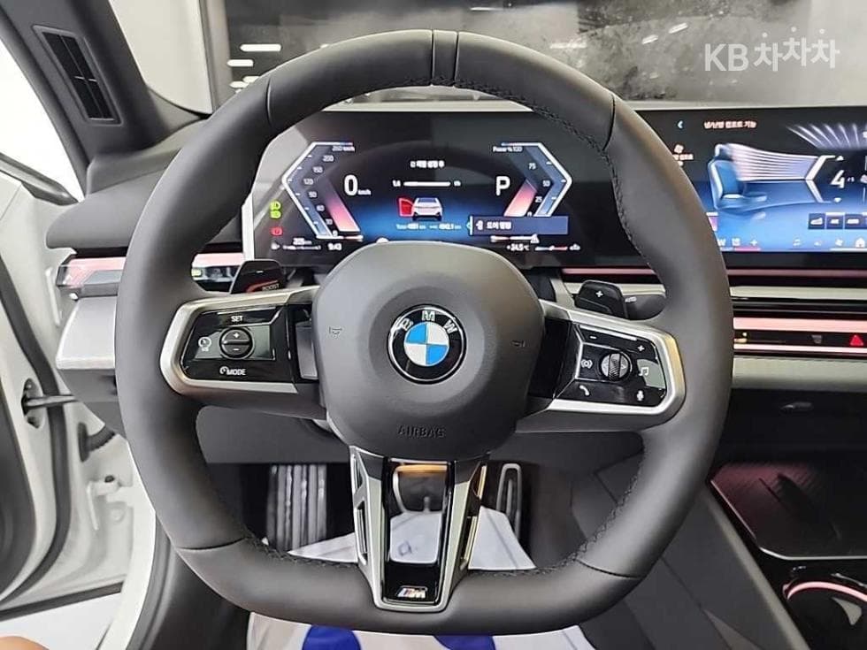 BMW New5 Series(G60)520i M Sport - 9