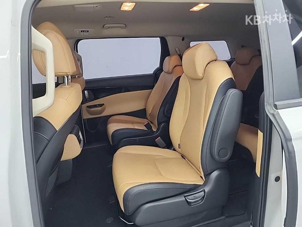 Kia Carnival 4th generationG3.5 GDI 9-seater Prestige - 12
