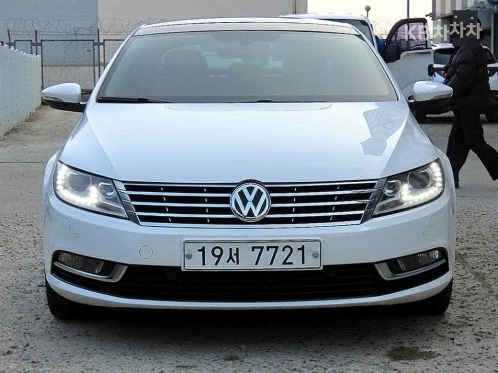 Volkswagen Нов CC 2.0 Турбонагнетен Стратифициран Инжекция (ВВ) - Image 1