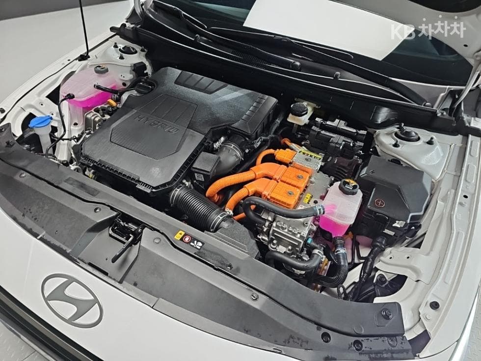 Hyundai The New (facelift) Avante (Elantra) Hybrid N Line (CN7)1.6 HEV Inspiration - 5
