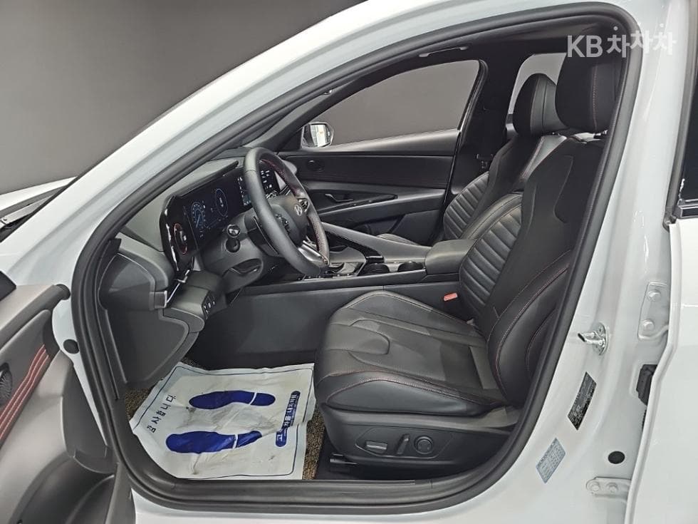 Hyundai The New (facelift) Avante (Elantra) Hybrid N Line (CN7)1.6 HEV Inspiration - 11