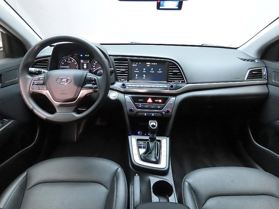 Hyundai Avante (Elantra)AD1.6 GDi Value Plus - 6