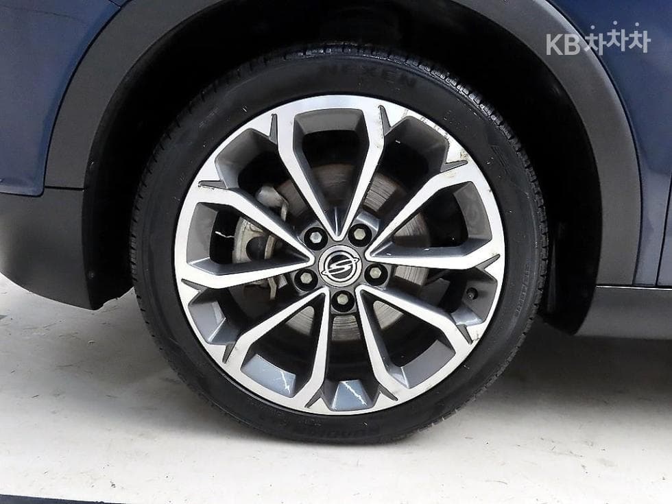 КейДжи Мобилити Тиволи AirБензин 2WD RX - 19