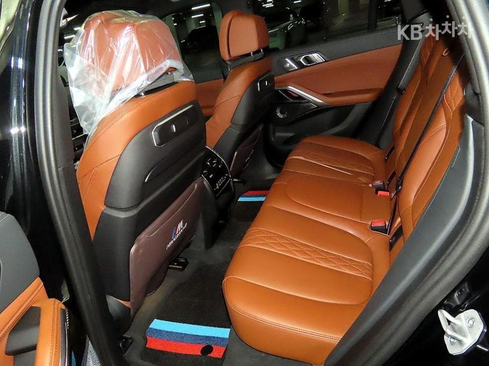 BMW X6(G06)M60i xDrive Стандартен - 7