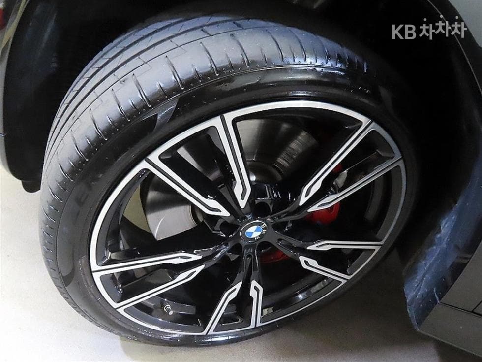 BMW X6(G06)M60i xDrive Стандартен - 20