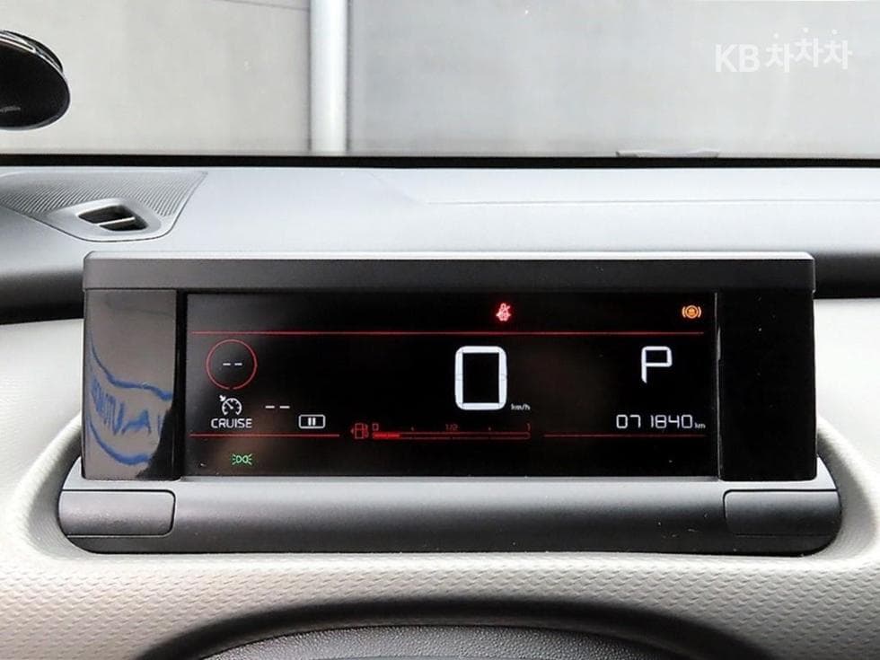 시트로엥 C4 칵투스1.5 BlueHDi SHINE - 8