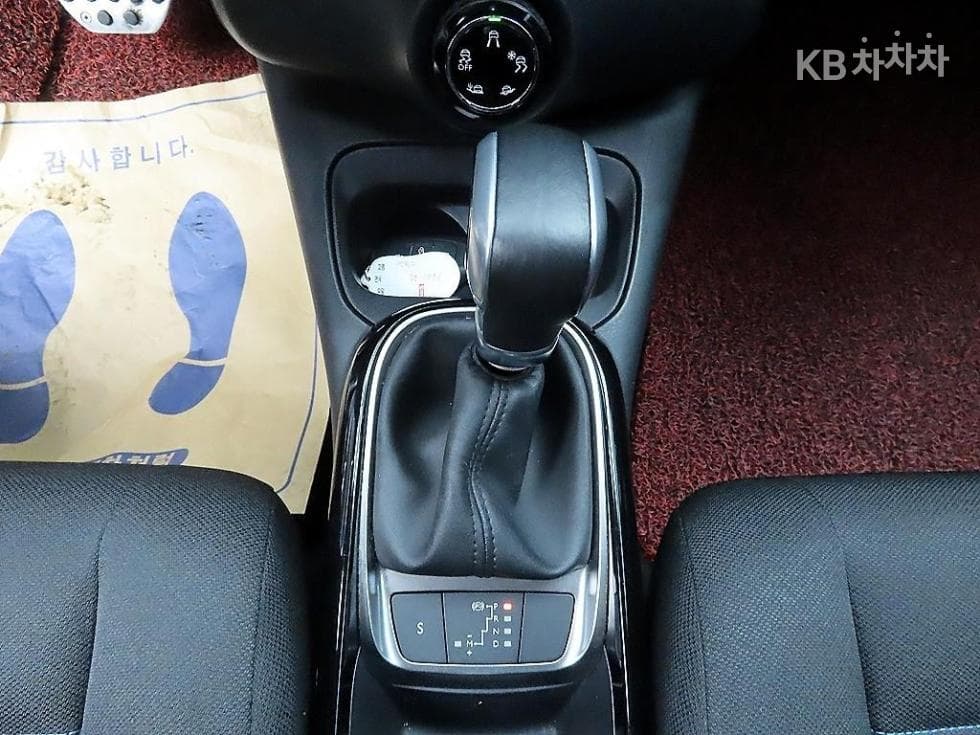 시트로엥 C4 칵투스1.5 BlueHDi SHINE - 10